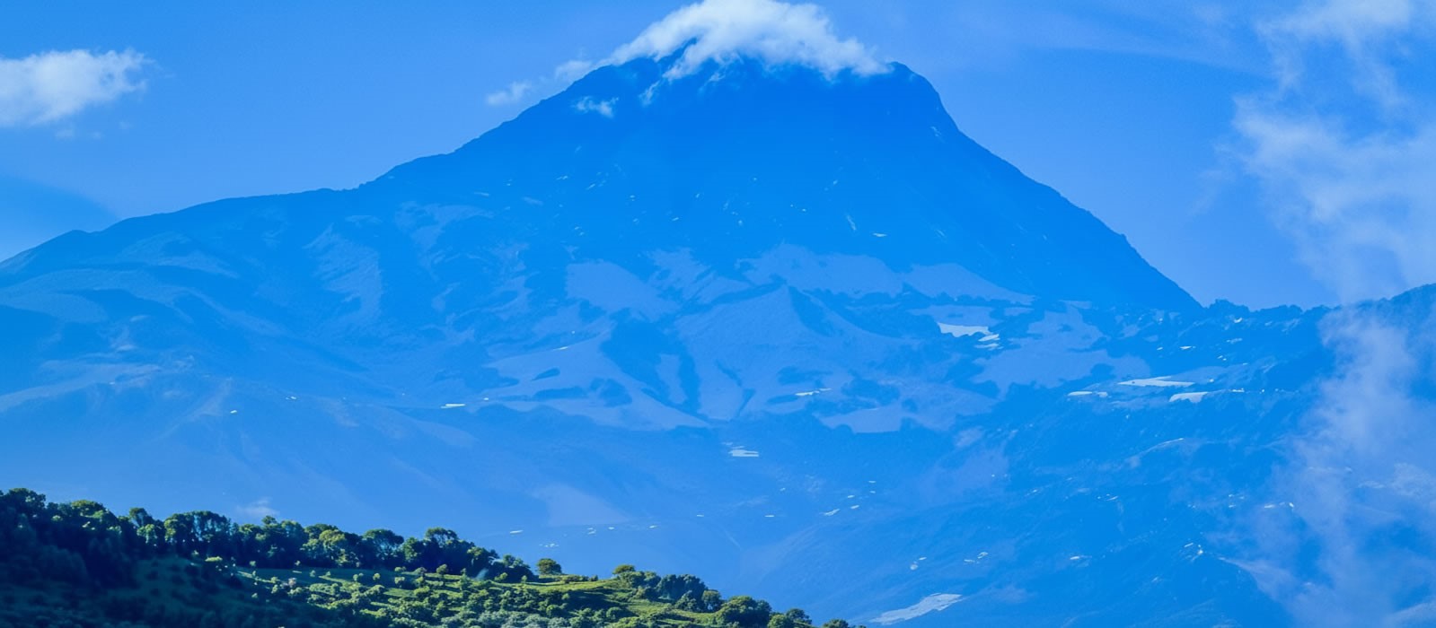 Camino  de la montaña sagradaSenderismo