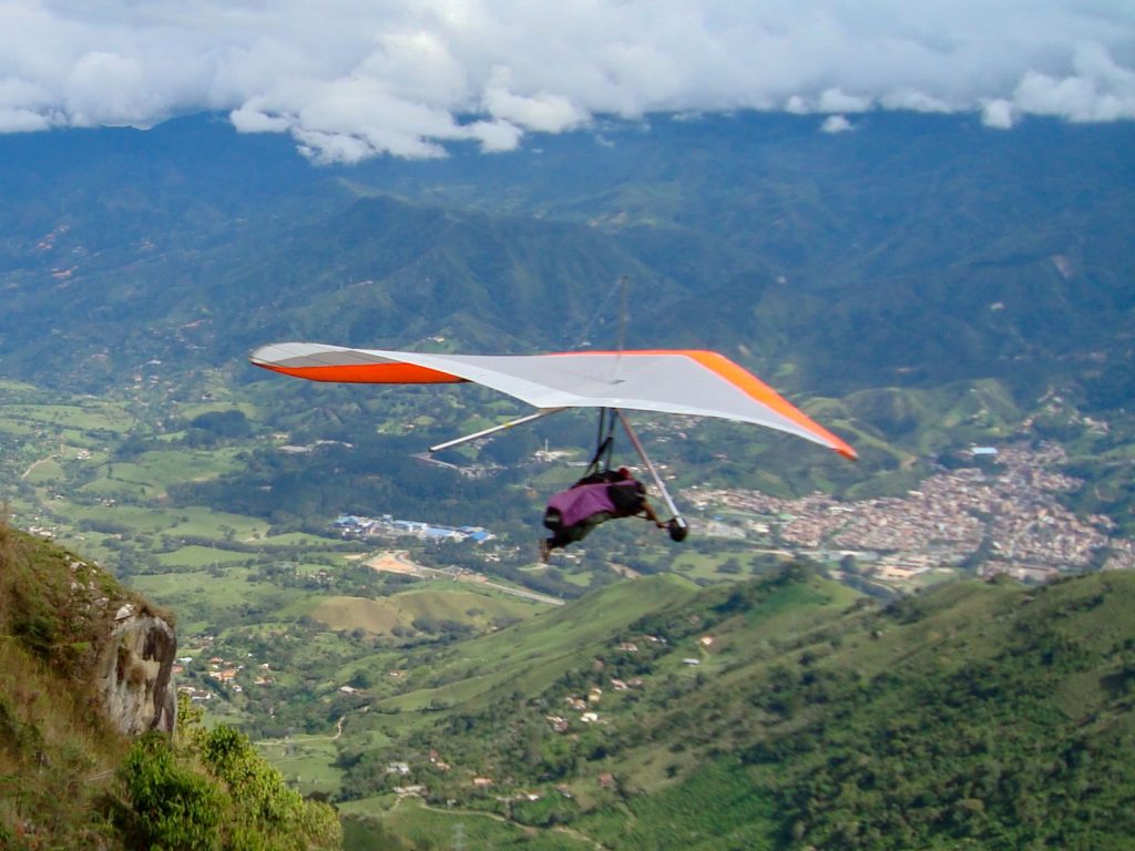 Vuelo en Ala Delta con Antioquia de Aventura