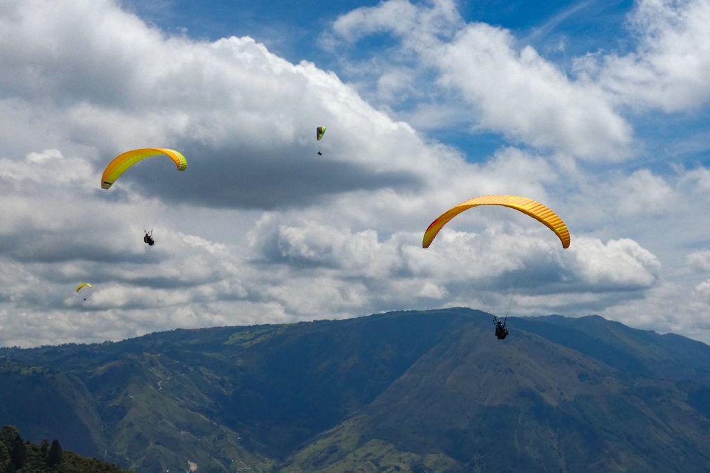 Vuelo en Parapente con Antioquia de Aventura