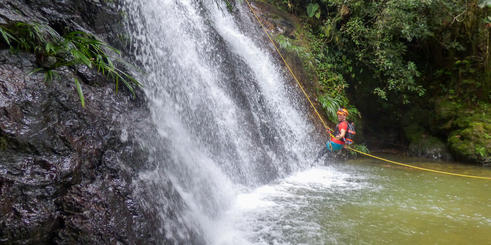 Canyoning La Eresma con Antioquia de Aventura