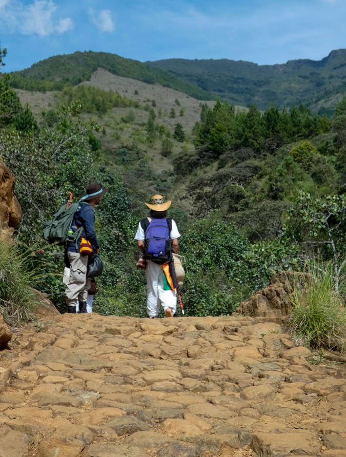 Camino Niquía - Corrales Bello con Antioquia de Aventura