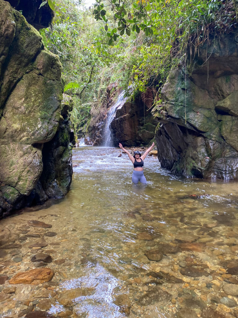 Senderismo Paso del Toro El Retiro con Antioquia de Aventura