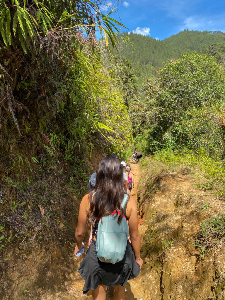 Senderismo Paso del Toro El Retiro con Antioquia de Aventura