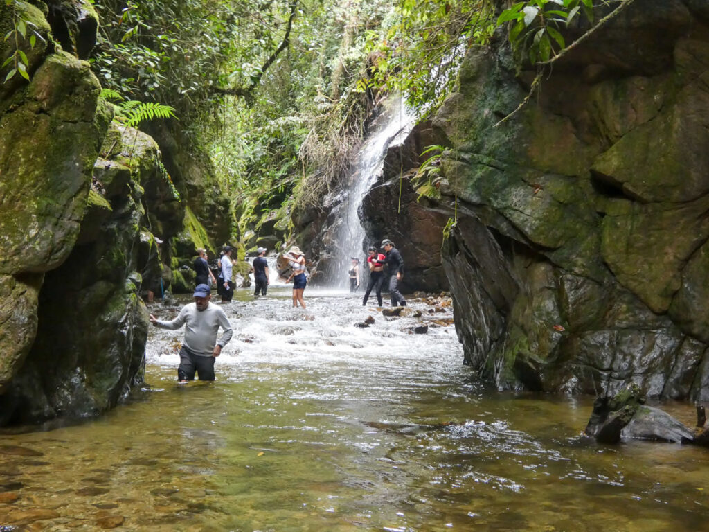 Senderismo Paso del Toro El Retiro con Antioquia de Aventura