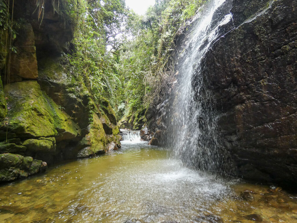 Senderismo Paso del Toro El Retiro con Antioquia de Aventura